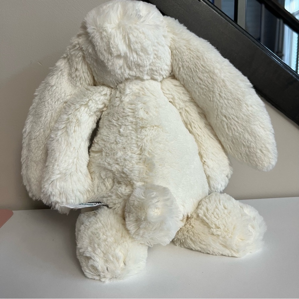 JELLYCAT Bashful Bunny Off White Cream Plush Toy - Picture 4 of 5